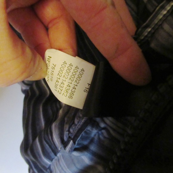 The North Face Women's Metropolis II Parka small - Picture 14 of 14
